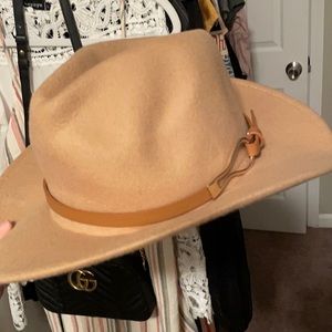 Tan fall hat